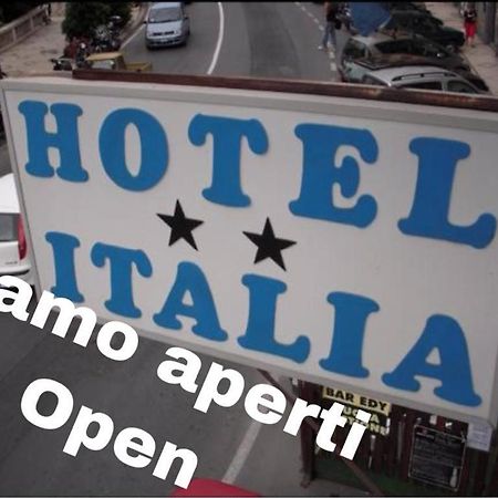 Hotel Italia Империа Екстериор снимка